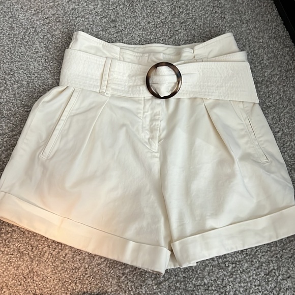 Sézane Rome Shorts - Picture 3 of 6